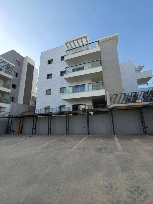 Dream House דירה *
